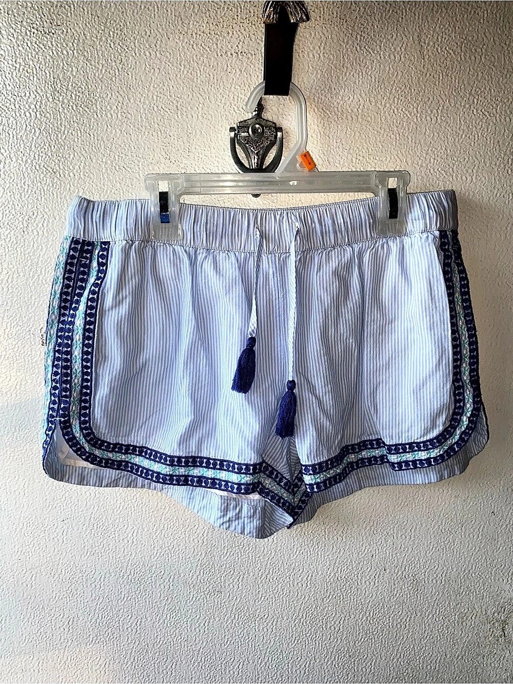 Vineyard Vines Harbor Seersucker Striped Pull-On Shorts